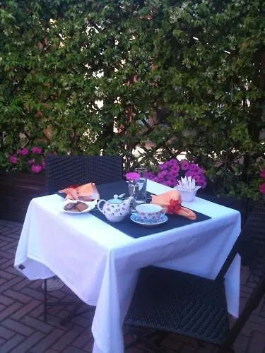 Hotel Le Corti Pitstop Ferrara 2*,
