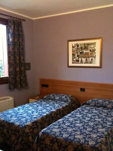 Hotel Le Corti Pitstop Ferrara