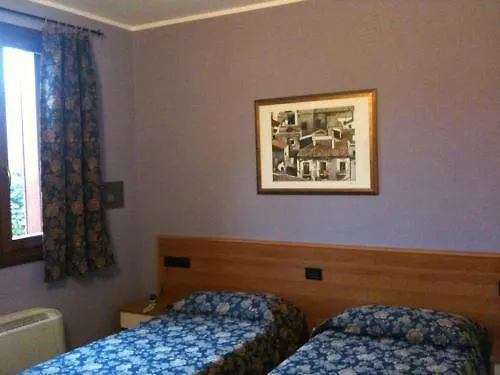 **  Hotel Le Corti Pitstop Ferrara Italien