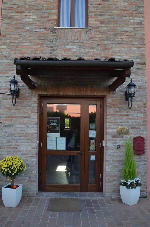 Hotel Le Corti Pitstop Ferrara