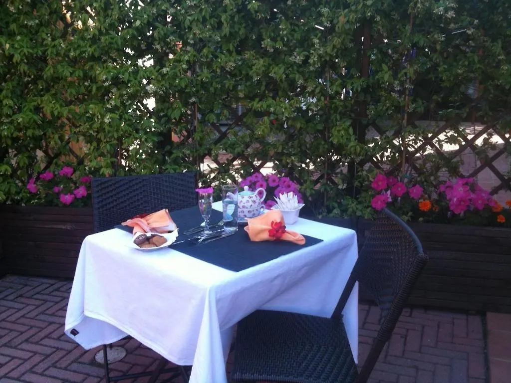 Hotel Le Corti Pitstop Ferrara