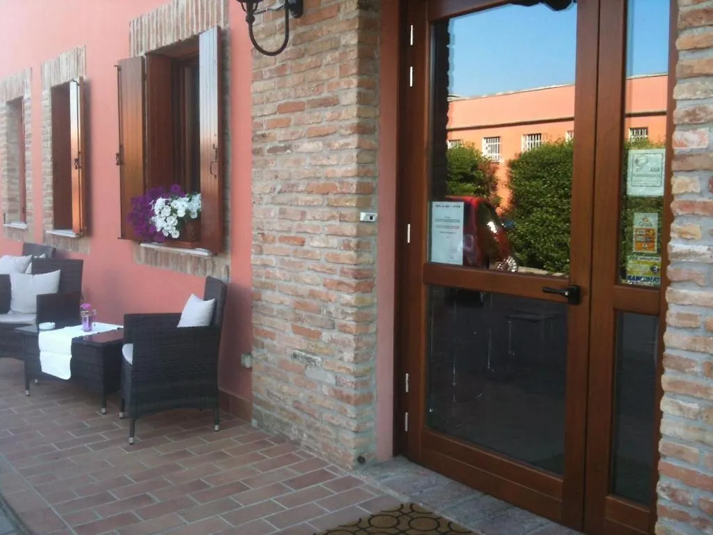 **  Hotel Le Corti Pitstop Ferrara Italy