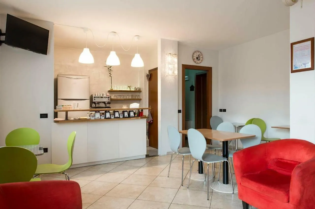 Hotel Le Corti Pitstop Ferrara 2*,