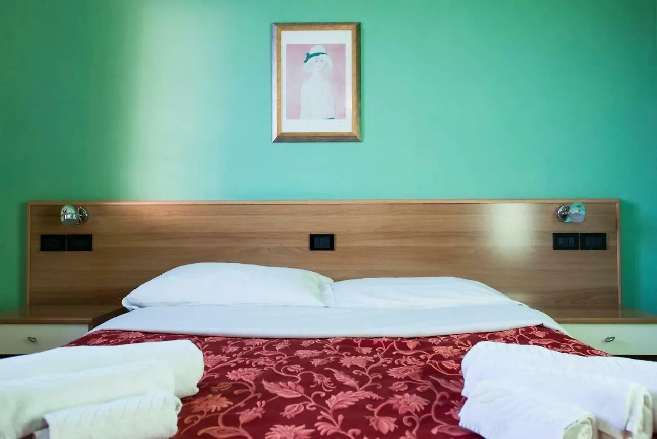 Hotel Le Corti Pitstop Ferrara 2*,  Italien