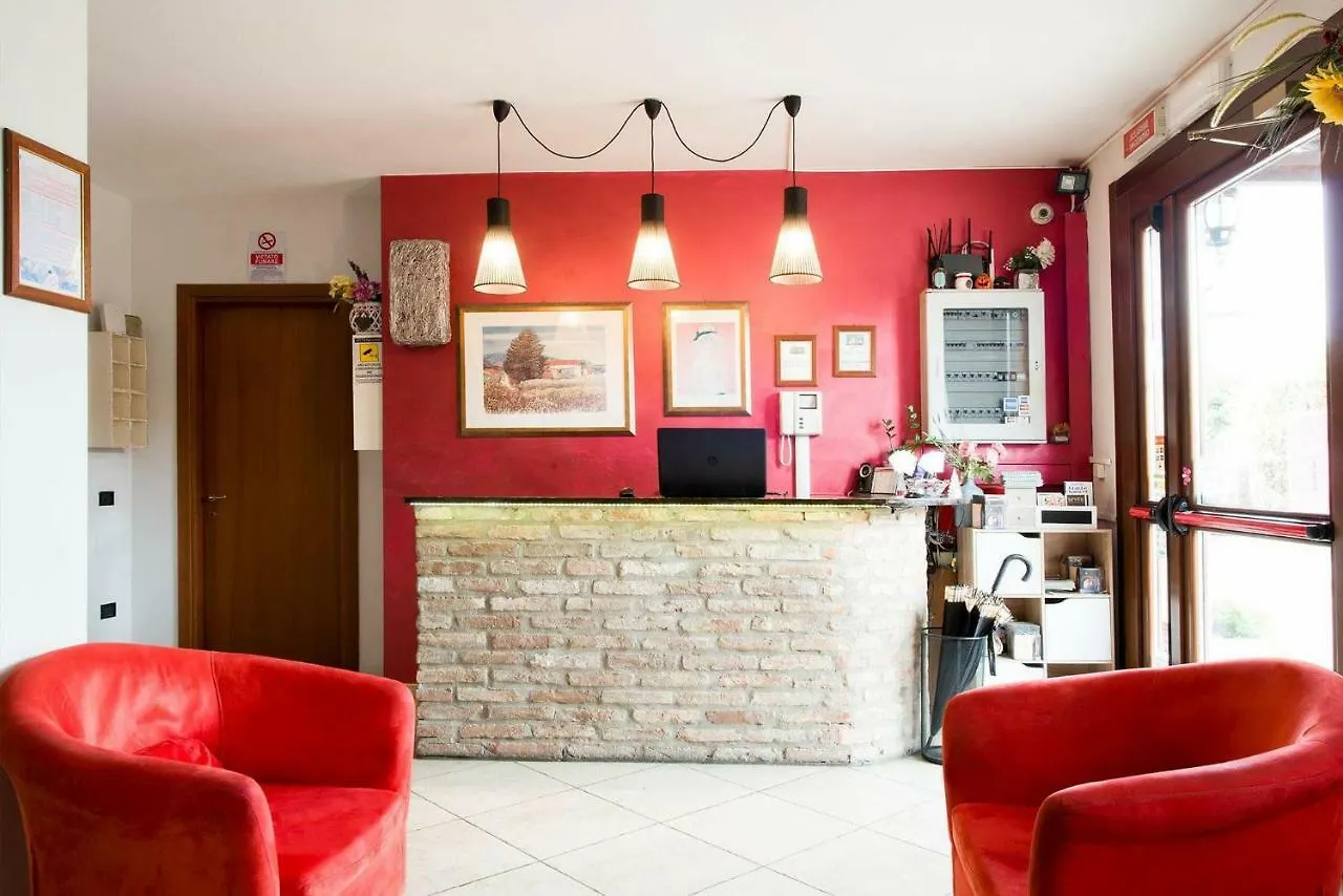 Hotel Le Corti Pitstop Ferrara